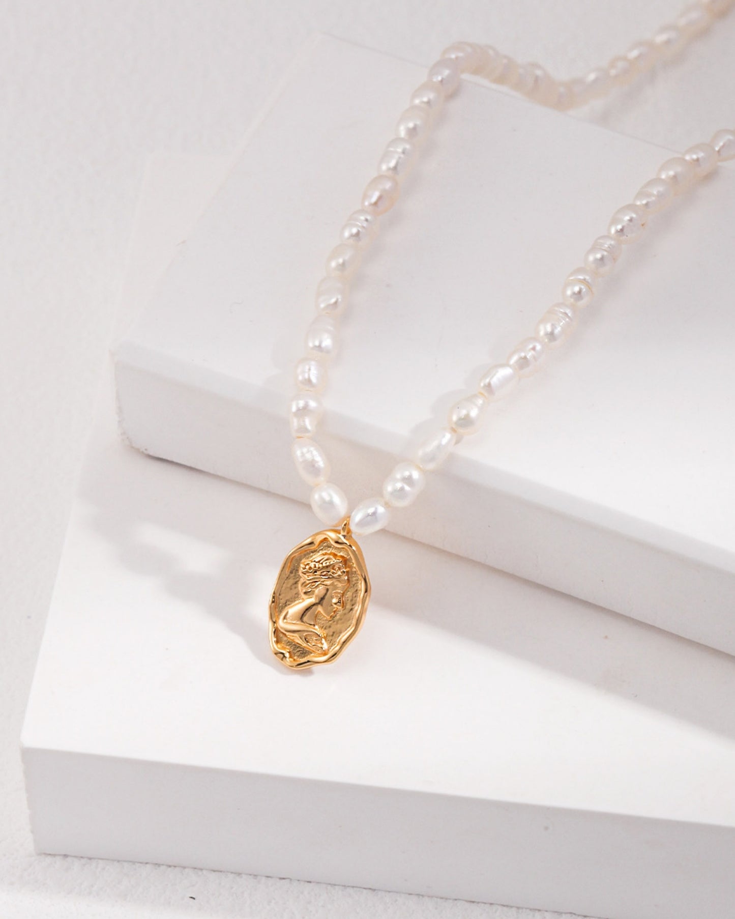 Coin Pendant Pearl Necklace