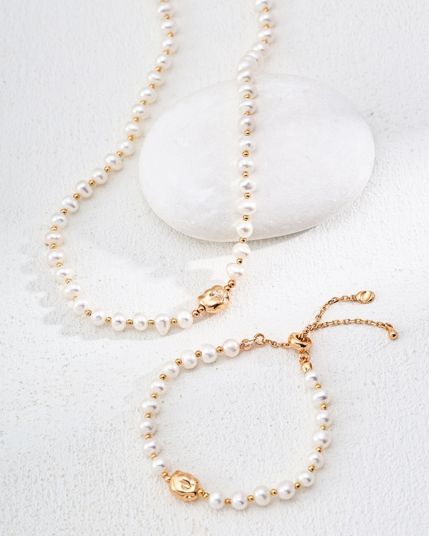 Golden Glow Pearl Necklace