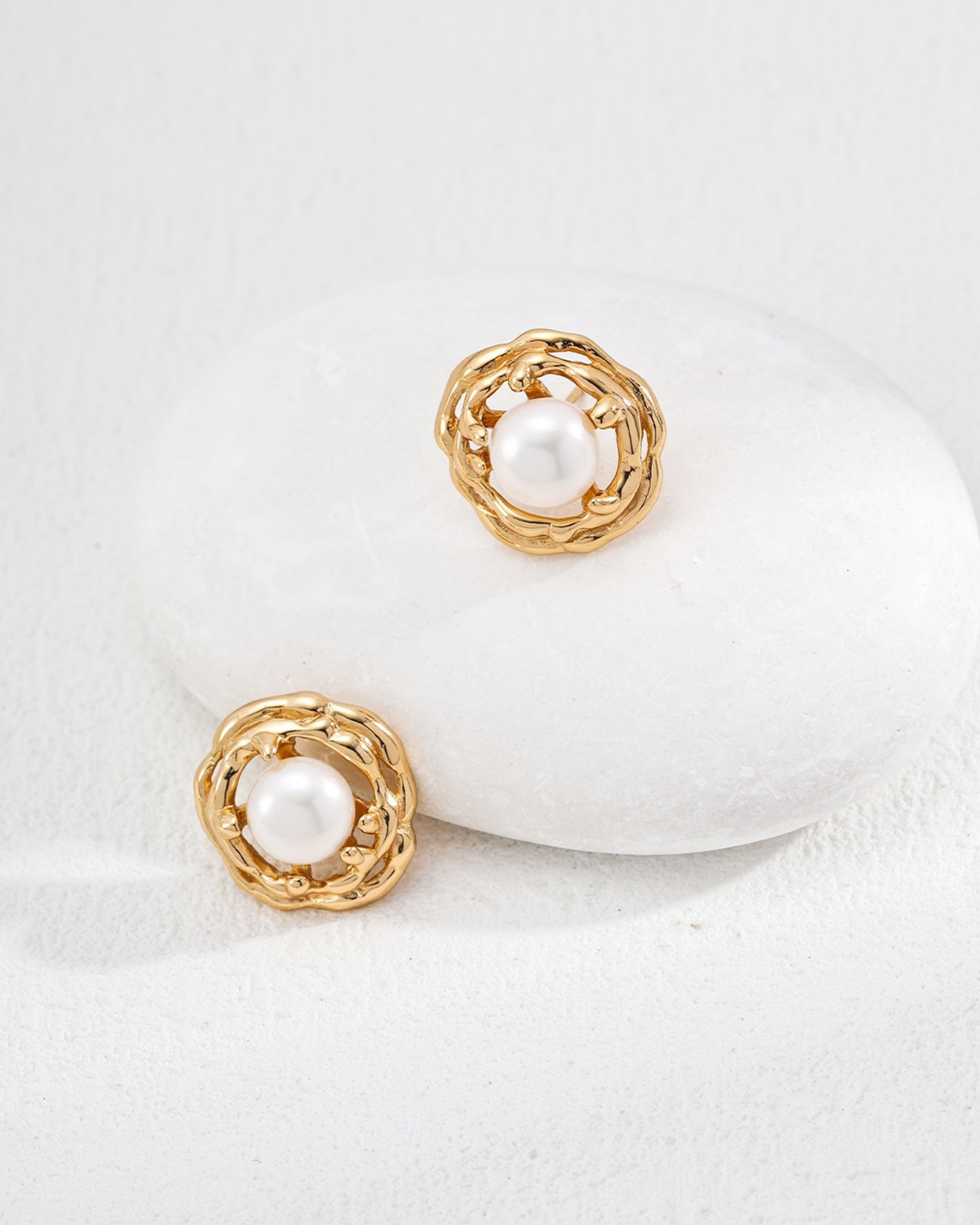 Orchid Pearl Nest Earrings