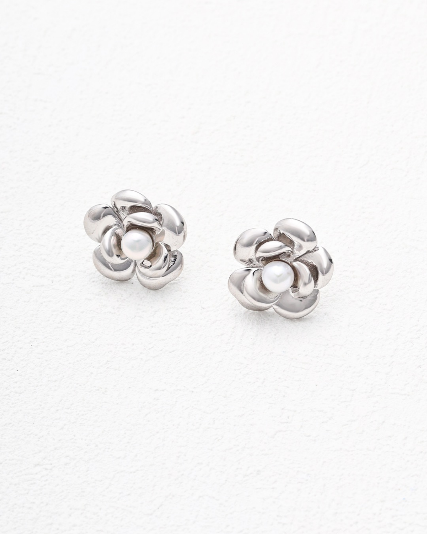 Petal Pearl Studs Earrings