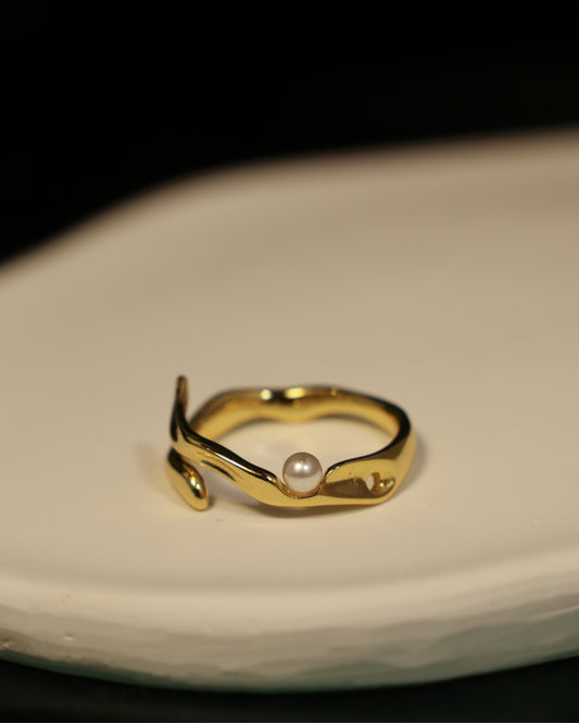 Smooth Gold and Pearl Ring
